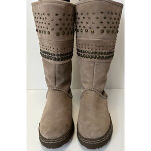 Bearpaw Silverthorne Taupe Tall Winter Boots. Size 7 (W).